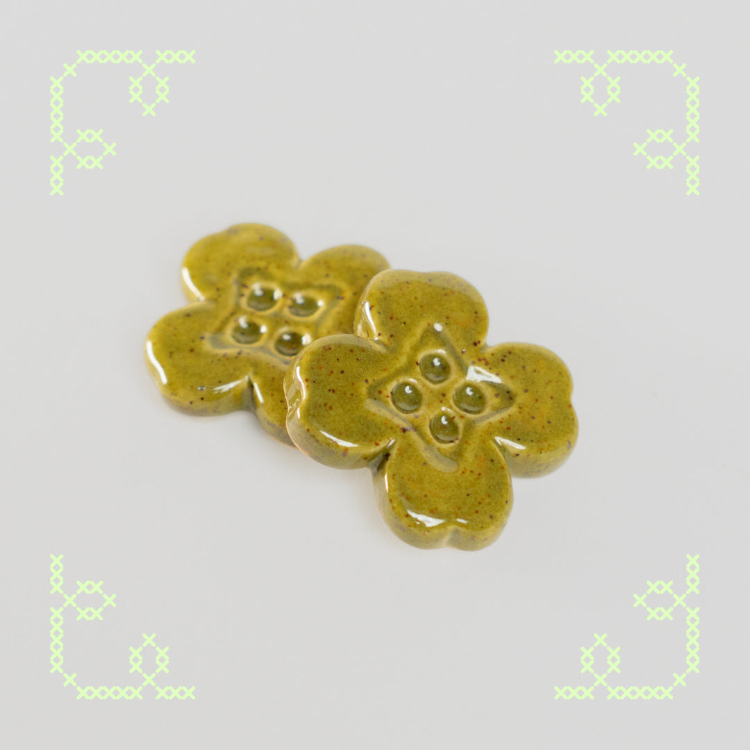lucky clover button worry stone