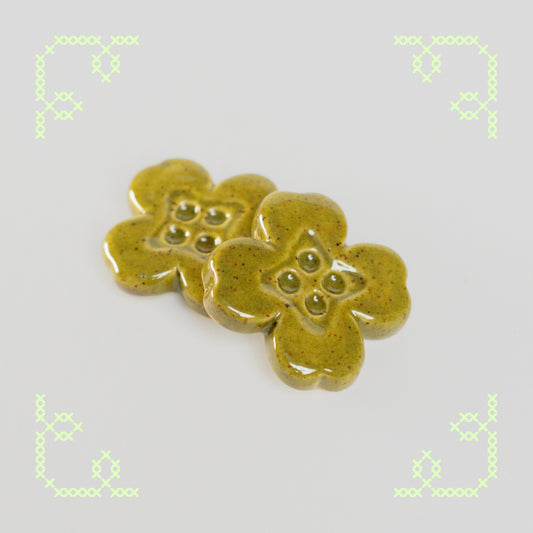 lucky clover button worry stone