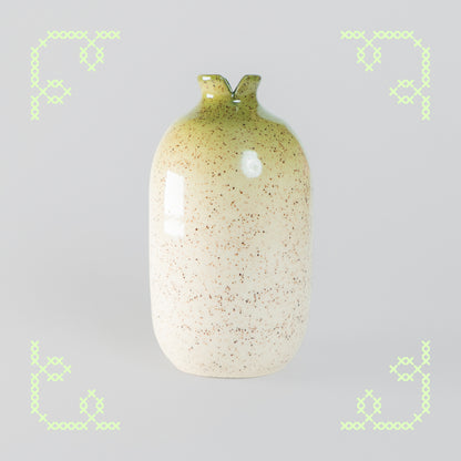 dave the daikon vase