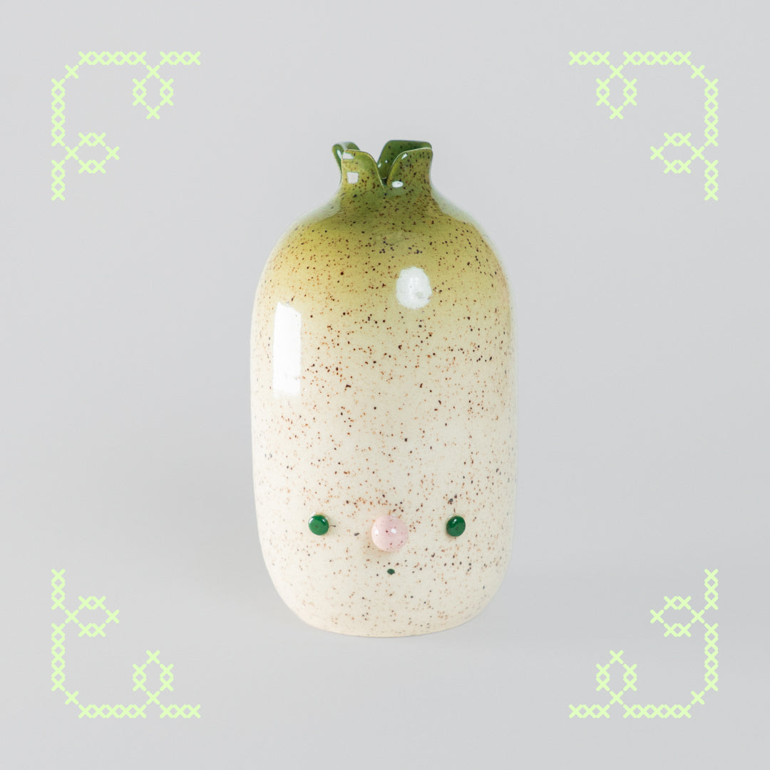 dave the daikon vase