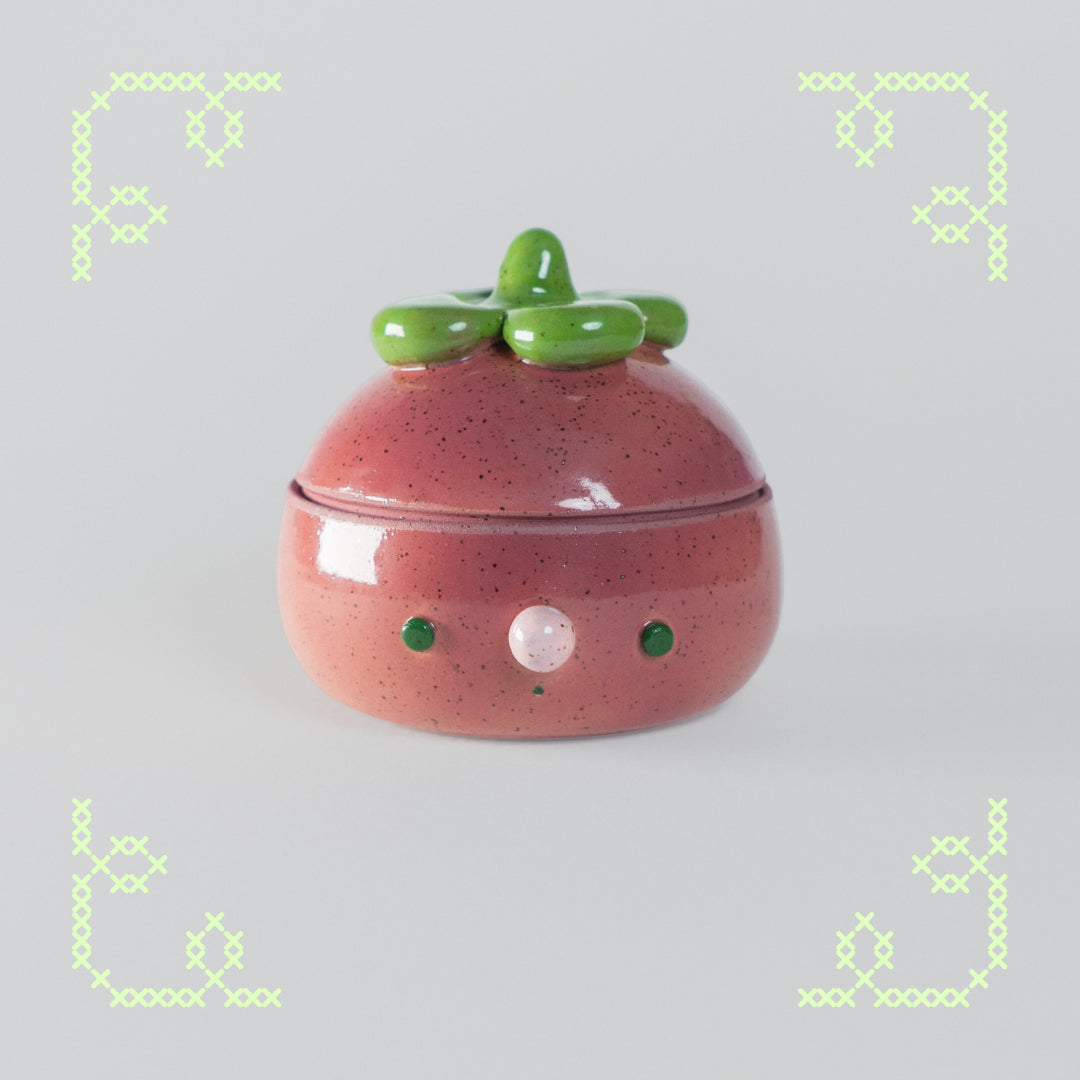 queenie the mangosteen jar