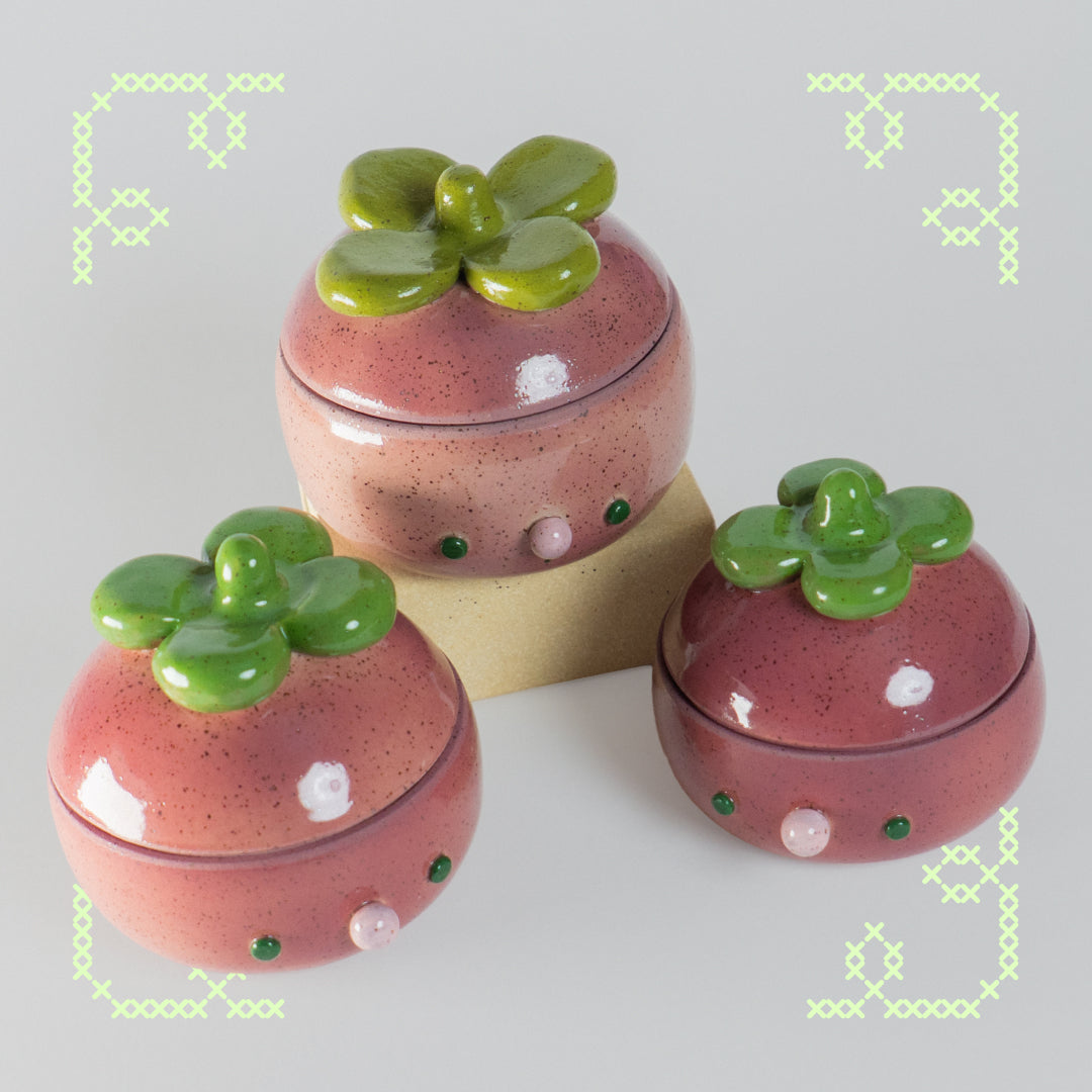 queenie the mangosteen jar