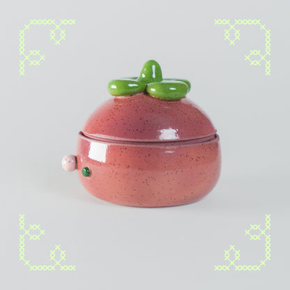 queenie the mangosteen jar