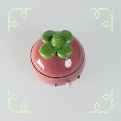 queenie the mangosteen jar